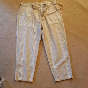 Gap. M.  Crop tie waist pants.